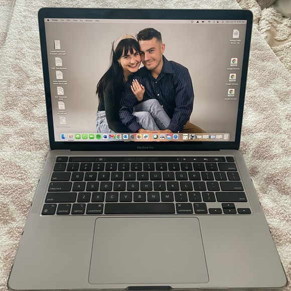 Apple Mac computer - Picture 3 of 12